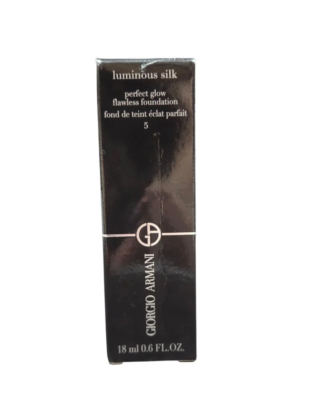 Giorgio Armani Luminous Silk Perfect Glow Flawless Foundation-Shade 5
